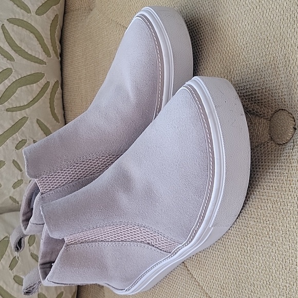 Toms Womens Bryce Suede Slip On Booties (Z) - Picture 2 of 8